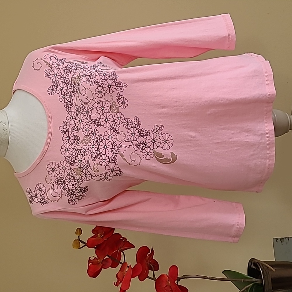 Womens Sport Top Pink Stretch Bling Floral Motif Pullover 3/4 Slv Harvé Benard M